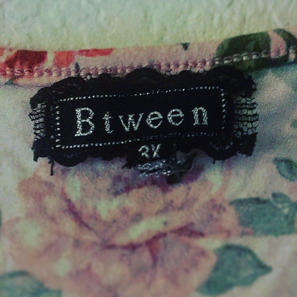 Floral print T-shirt - Picture 2 of 2